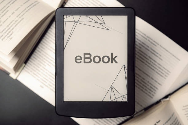 Discovering Everyday Social Patterns in Sociology: Exploring the Architecture of Everyday Life